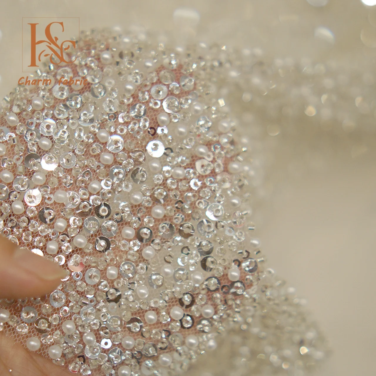 Высококачественная ткань с зашифрованными хрустальными бусинами и блестками, свадебное платье своими руками, вечернее платье, модные платья, ткани для шитья
Высококачественная ткань с зашифрованными хрустальными бусинами и блестками, свадебное платье своими руками, вечернее платье, модные платья, ткани для шитья