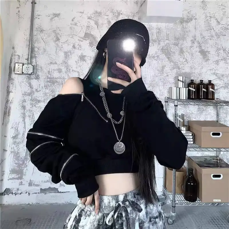Women Crop Top 2025 Autumn Harajuku Zip Design Women Long Sleeve Sweatshirt Ins Dark Style Short Off Shoulder Top For Students
Women Crop Top 2025 Autumn Harajuku Zip Design Women Long Sleeve Sweatshirt Ins Dark Style Short Off Shoulder Top For Students