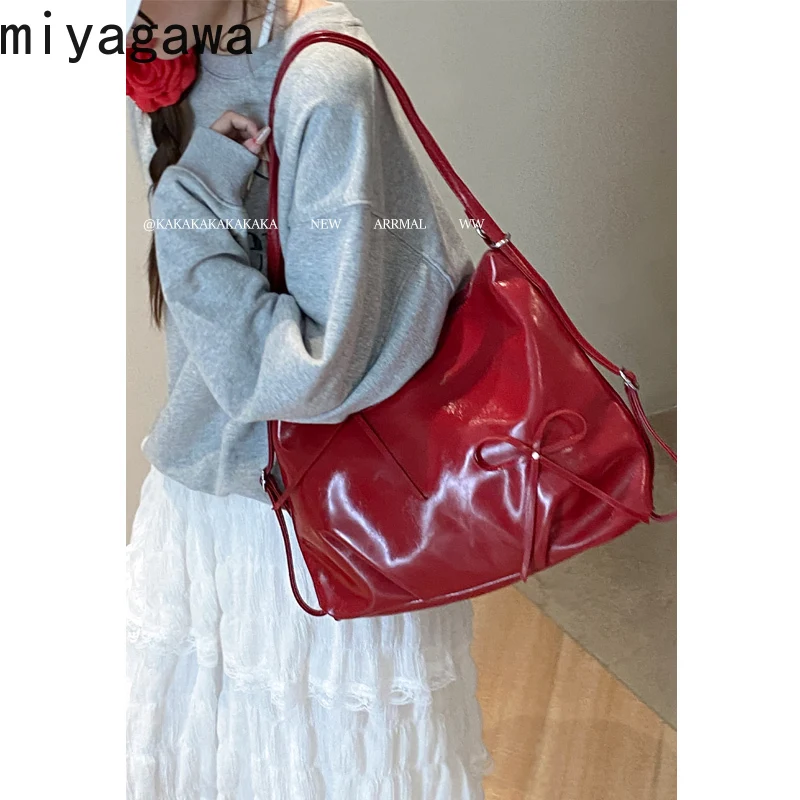 Miyagawa Fashion Large Capacity Underarm Bag for Women 2024 New Fashion Red Single Shoulder Tote Bags Versatile Backpack
Miyagawa Fashion Large Capacity Underarm Bag for Women 2024 New Fashion Red Single Shoulder Tote Bags Versatile Backpack
