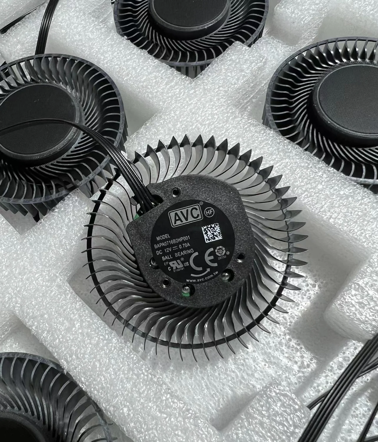 Оригинальный турбографический вентилятор RTX A4000 BAPA0716B2HP001
Оригинальный турбографический вентилятор RTX A4000 BAPA0716B2HP001