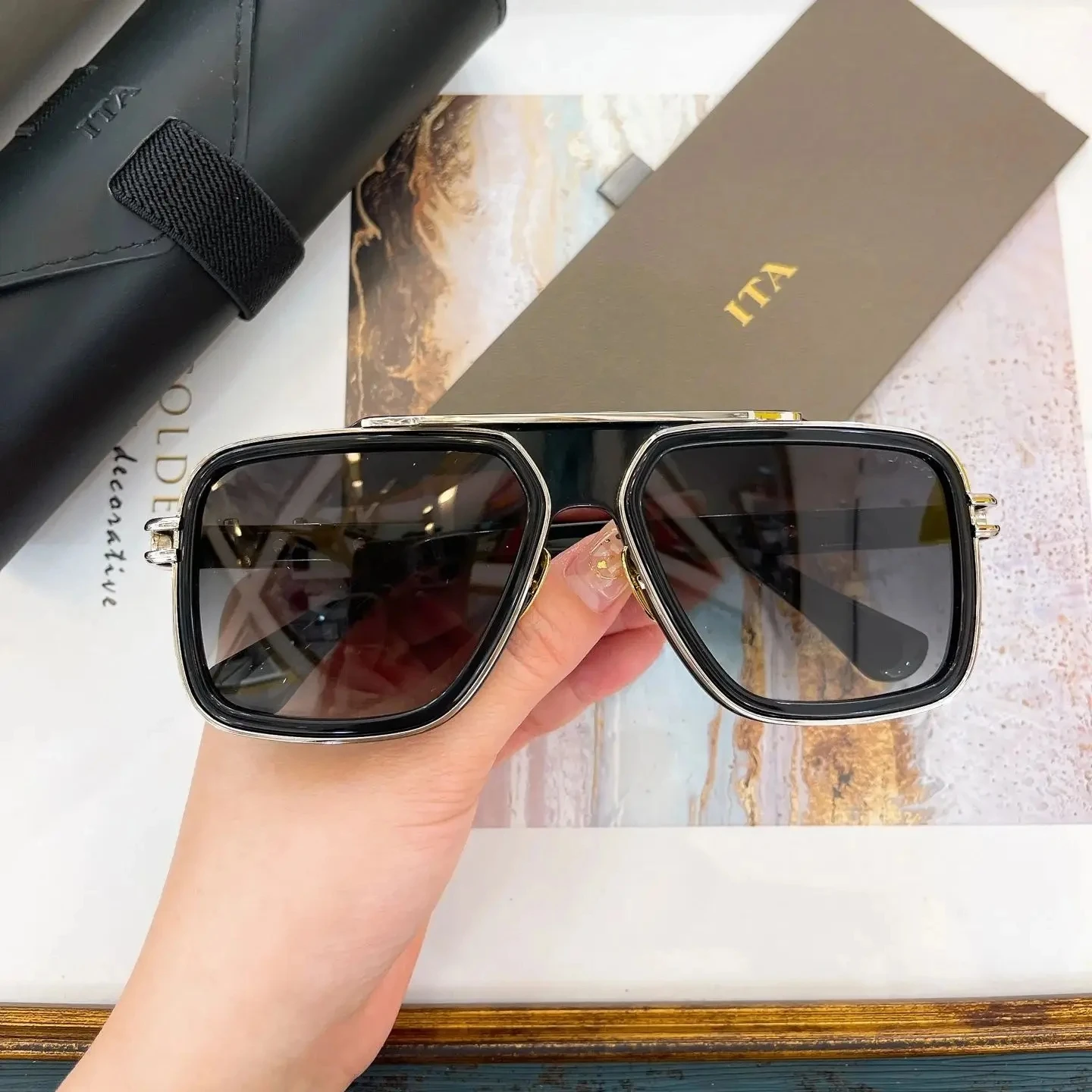 New ADITA DTS403 LXN-EVO Top Quality Leisure Retro UV400 Womens Sunglasses Luxury Acetate Square Silver Frame Men's Sun Glasses
New ADITA DTS403 LXN-EVO Top Quality Leisure Retro UV400 Womens Sunglasses Luxury Acetate Square Silver Frame Men's Sun Glasses