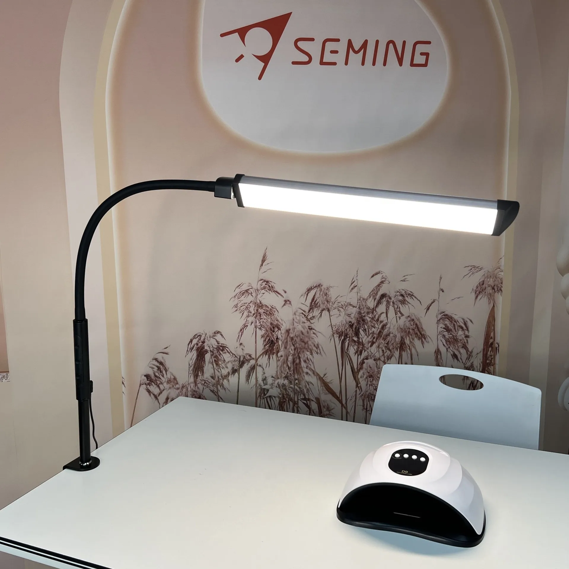 SM231 Single Arm Live Stream Filling Light Photography Mobile Phone Manicure and Beauty Rectangular Lighting Light
SM231 Single Arm Live Stream Filling Light Photography Mobile Phone Manicure and Beauty Rectangular Lighting Light