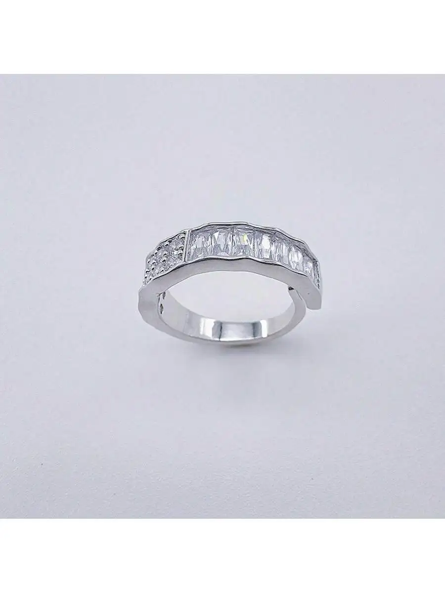 Fashion Open Ring With Clear Cubic Zirconia For Women Classic Style
Fashion Open Ring With Clear Cubic Zirconia For Women Classic Style