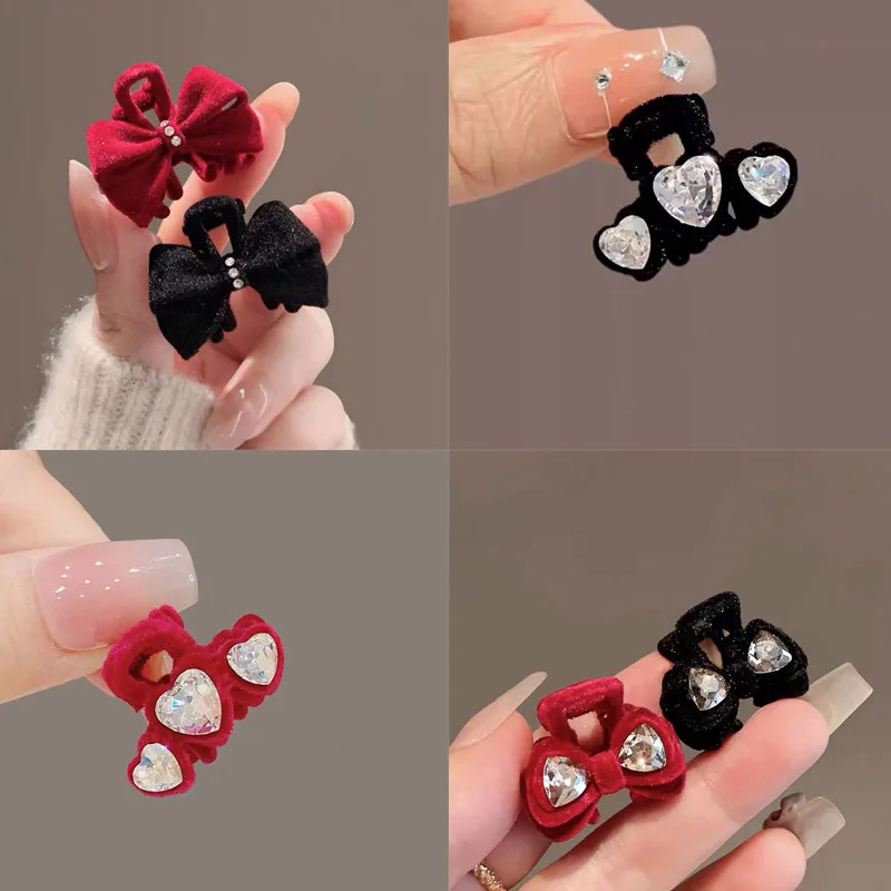 Autumn and Winter Festival Red Heart Small Hair Clip for Women Sweet Cute Front Bangs Side Clip Velvet Alloy Hair Accessories
Autumn and Winter Festival Red Heart Small Hair Clip for Women Sweet Cute Front Bangs Side Clip Velvet Alloy Hair Accessories