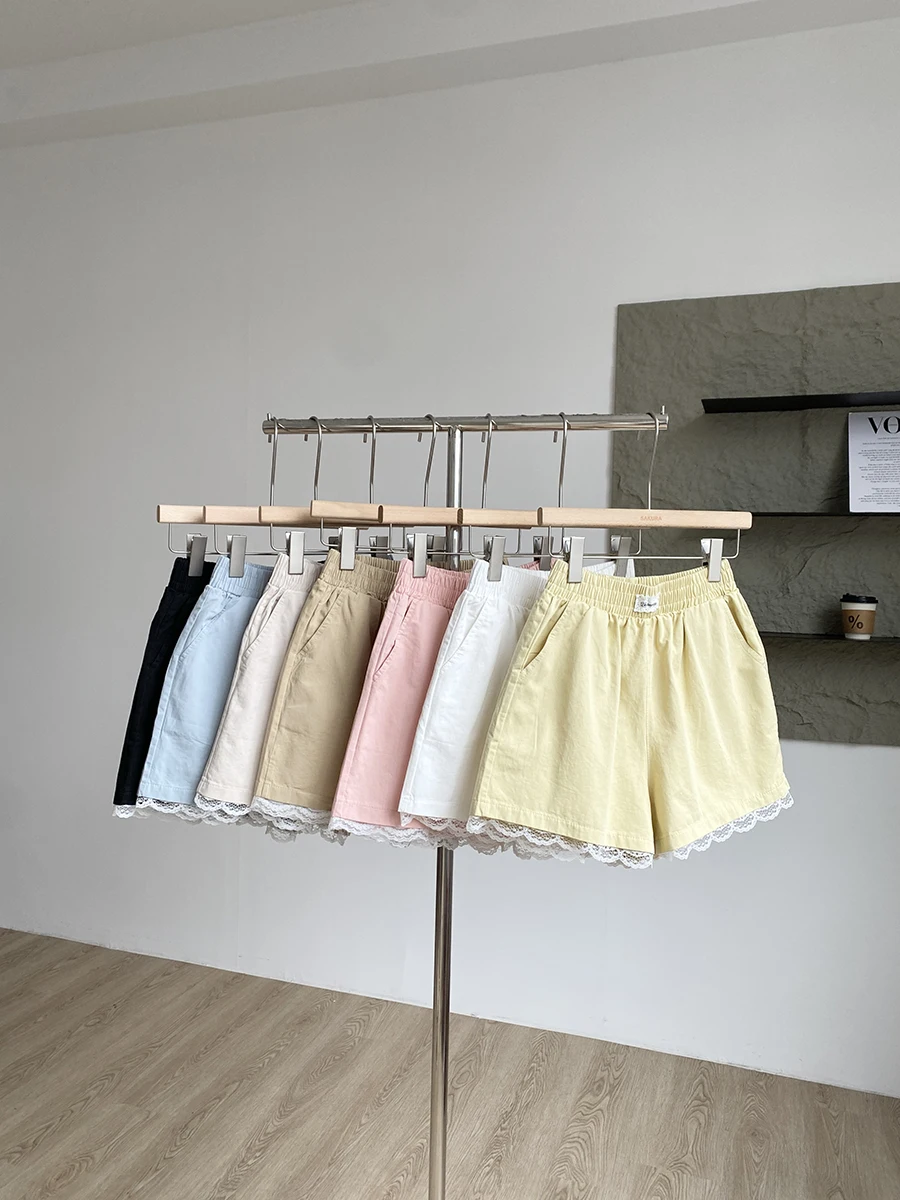 Women's Summer Casual Elastic Waist Lace Patchwork Shorts Lady Sweet Solid Color High Waist Loose Short Pants
Women's Summer Casual Elastic Waist Lace Patchwork Shorts Lady Sweet Solid Color High Waist Loose Short Pants