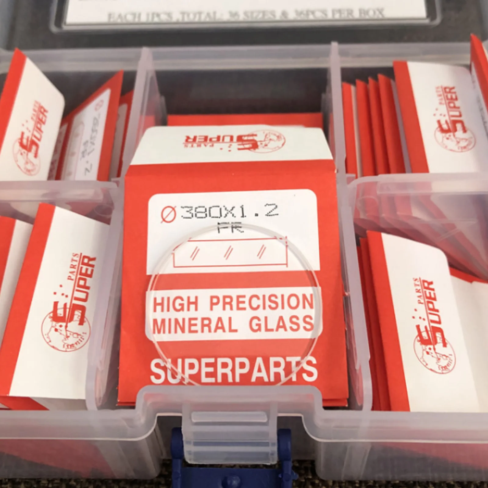 Толщина 1,2 мм, плоское сапфировое стекло для часов, замена ультра прозрачного 1,2, толщина, кристалл для часов для ремонта часов
Толщина 1,2 мм, плоское сапфировое стекло для часов, замена ультра прозрачного 1,2, толщина, кристалл для часов для ремонта часов