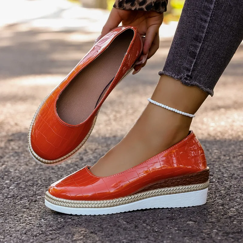 2025 Wedge Single Autumn New Round Toe Patent Leather Platform Non-Slip Wear-Resistant Low-Top Shoes
2025 Wedge Single Autumn New Round Toe Patent Leather Platform Non-Slip Wear-Resistant Low-Top Shoes