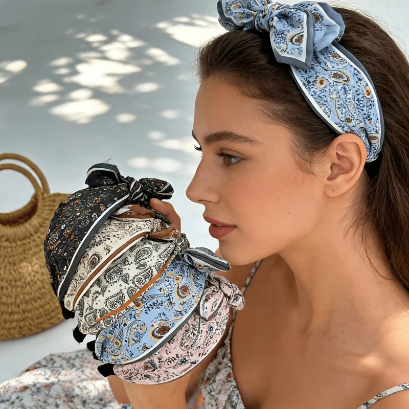 2-Piece Set of Random Styles with Cashew Flower Pattern Design, Satin Wide Headband, Versatile Knotted Bunny Ear Headband, Hair Accessory for Women, Everyday Wear, Stylish Accessory
2-Piece Set of Random Styles with Cashew Flower Pattern Design, Satin Wide Headband, Versatile Knotted Bunny Ear Headband, Hair Accessory for Women, Everyday Wear, Stylish Accessory