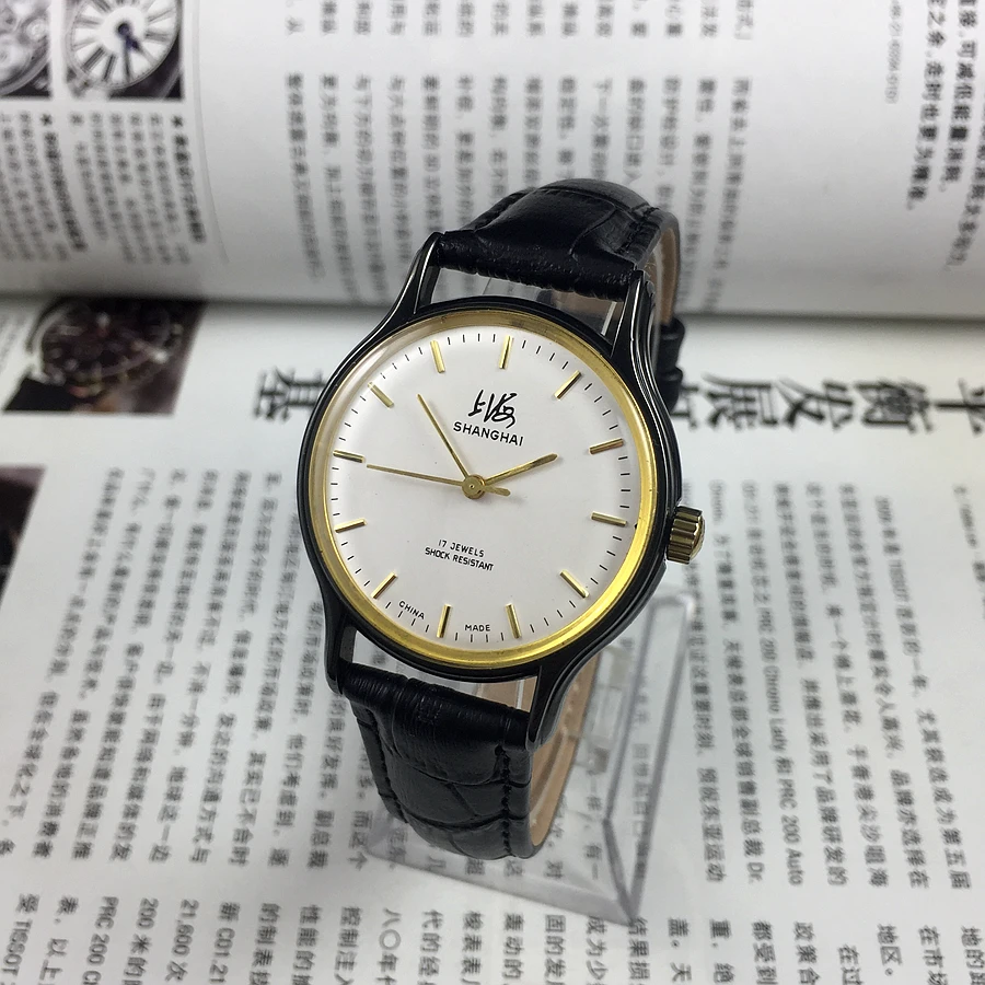 Original stock, Shanghai 8120 type 17 drill black shell strip nail white surface manual mechanical watch, diameter 35mm
Original stock, Shanghai 8120 type 17 drill black shell strip nail white surface manual mechanical watch, diameter 35mm