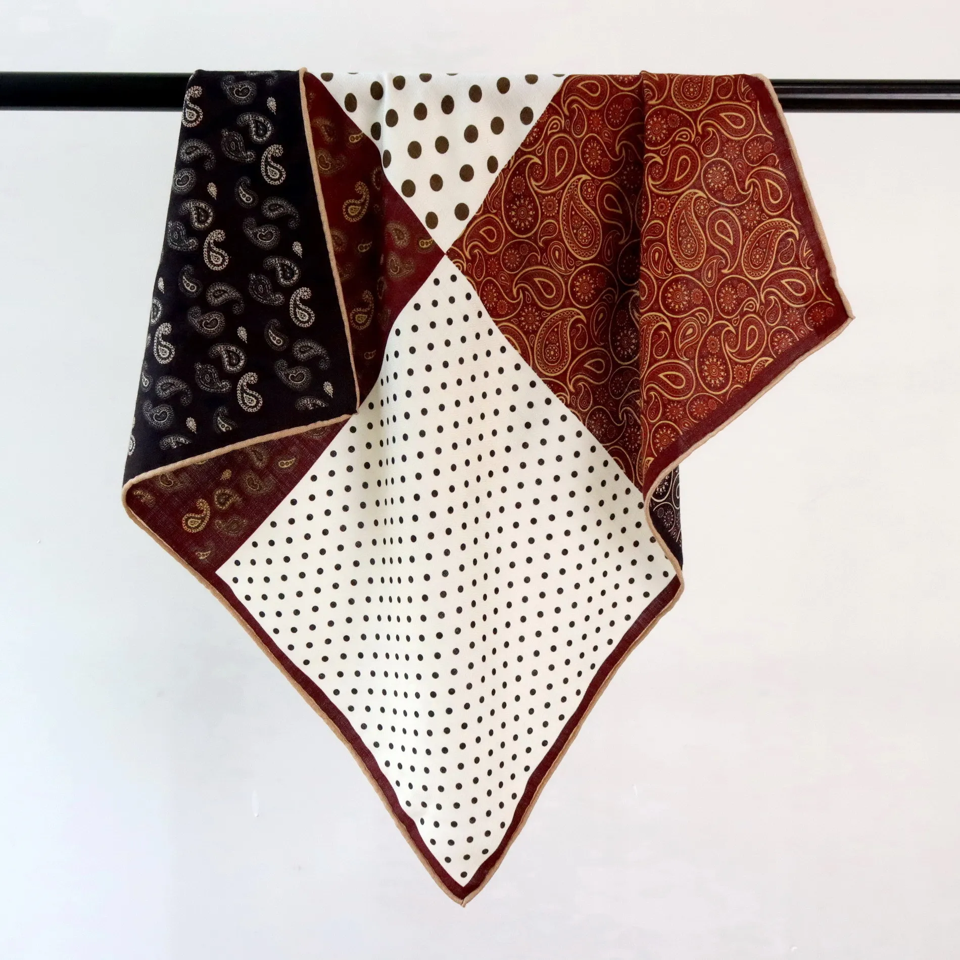 Double Sided Silk Wool Scarf Luxury Designers Shawls Head Bag Accessories Hand Rolled Bandanas Neck Hair Decoration
Double Sided Silk Wool Scarf Luxury Designers Shawls Head Bag Accessories Hand Rolled Bandanas Neck Hair Decoration