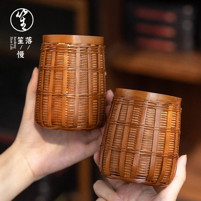 Hanrted Bamboo Woven Tea Cylinder Tea Ceremony Accories Tea Pot Care Storage Tube Chinese Sle Office Tea Tools
Hanrted Bamboo Woven Tea Cylinder Tea Ceremony Accories Tea Pot Care Storage Tube Chinese Sle Office Tea Tools
