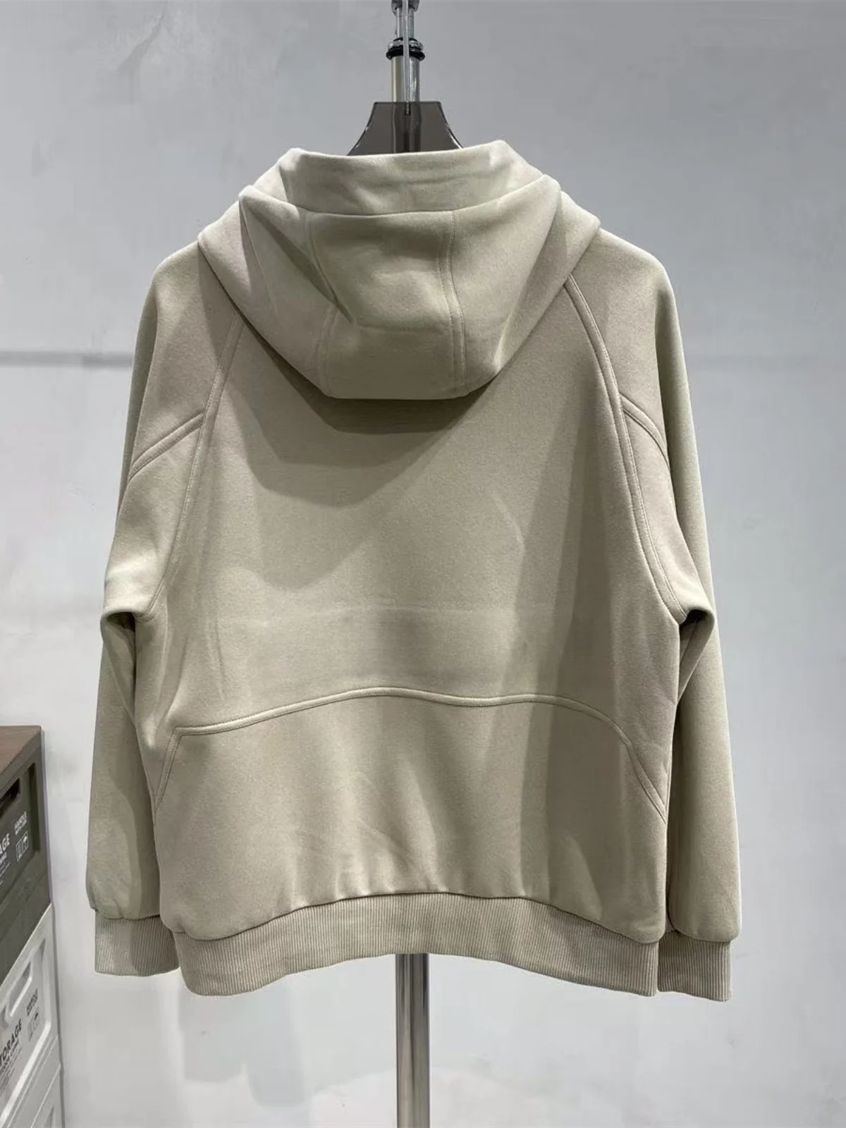 Осень-зима, новый мужской открытый кардиган с капюшоном, толстовка Jaet Sport ort Faionable, универсальный молодежный свободный крой в стиле ретро
Осень-зима, новый мужской открытый кардиган с капюшоном, толстовка Jaet Sport ort Faionable, универсальный молодежный свободный крой в стиле ретро