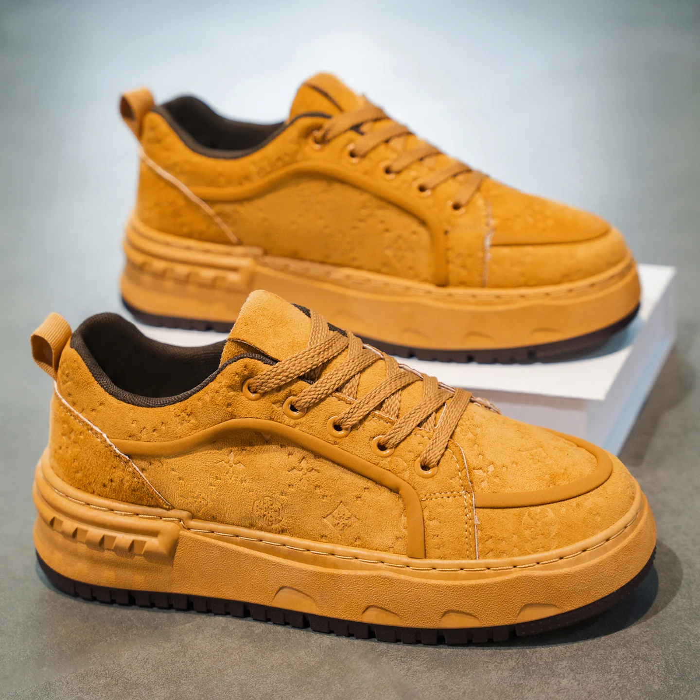 Chunky Sneaker Mens Womens Designer Printed Board Shoes Fashion Casual Microfiber Leather Fabric Height Increased Platform Shoes
Chunky Sneaker Mens Womens Designer Printed Board Shoes Fashion Casual Microfiber Leather Fabric Height Increased Platform Shoes