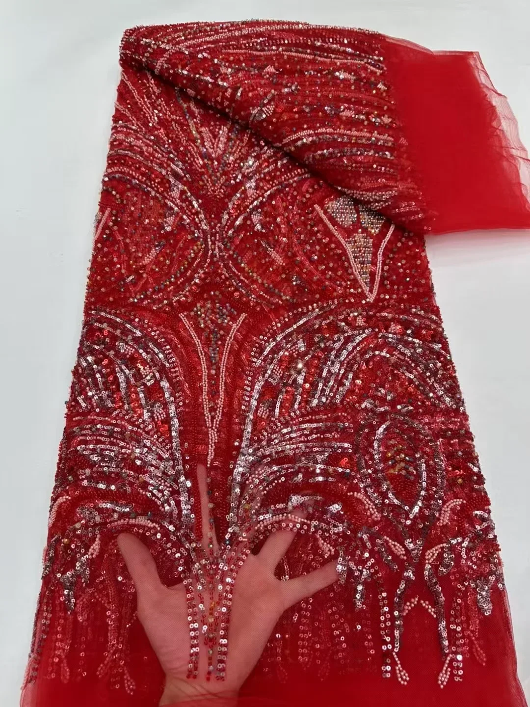 African fashion sequined lace fabric, high-quality French lace embroidered beads, Nigerian mesh fabric dress
African fashion sequined lace fabric, high-quality French lace embroidered beads, Nigerian mesh fabric dress