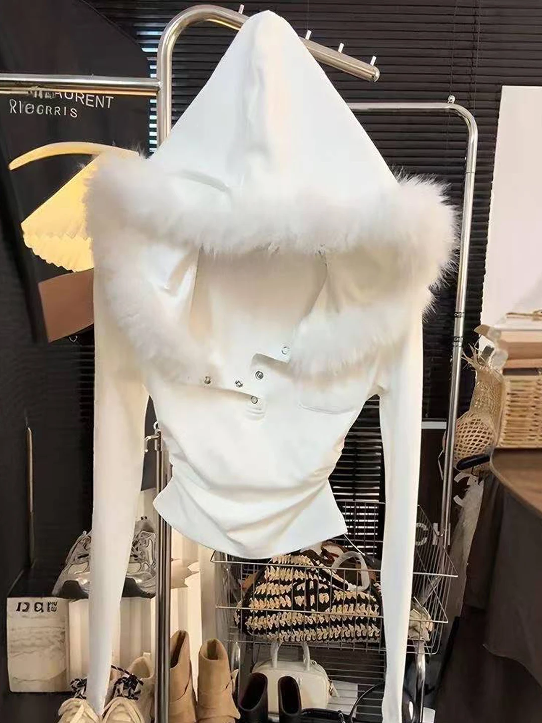 Slim Fit Long Sleeve Hoodie Women's Base Shirt Fur Collar Autumn Winter New Korean Style Spicy Girl Outerwear Top
Slim Fit Long Sleeve Hoodie Women's Base Shirt Fur Collar Autumn Winter New Korean Style Spicy Girl Outerwear Top