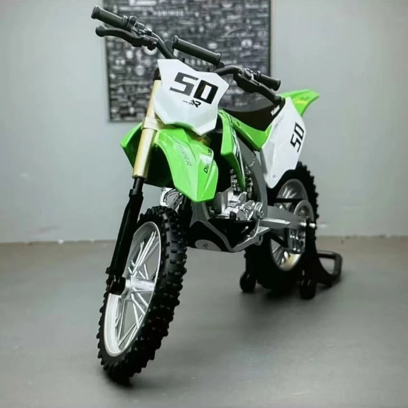 1:12 Kawasaki KX450 Alloy Race Motorcycle Model Simulation Diecasts Street Cross-country Motorcycle Model Childrens Gift
1:12 Kawasaki KX450 Alloy Race Motorcycle Model Simulation Diecasts Street Cross-country Motorcycle Model Childrens Gift