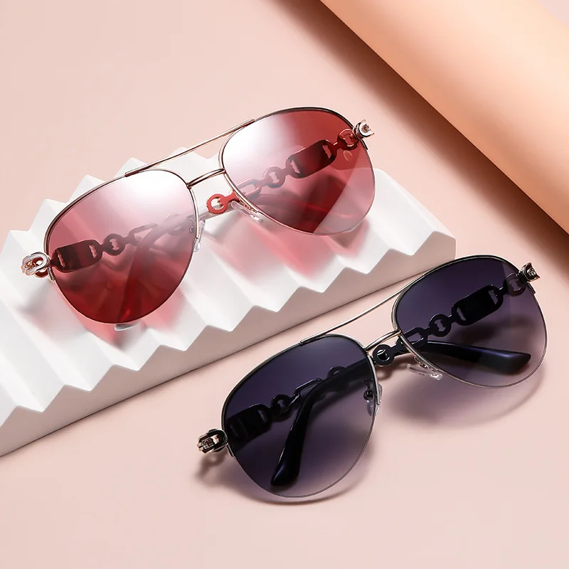 2025 beach sun protection glasses for men and women, same style metal ins street shooting toad glasses, anti-ultraviolet rays
2025 beach sun protection glasses for men and women, same style metal ins street shooting toad glasses, anti-ultraviolet rays