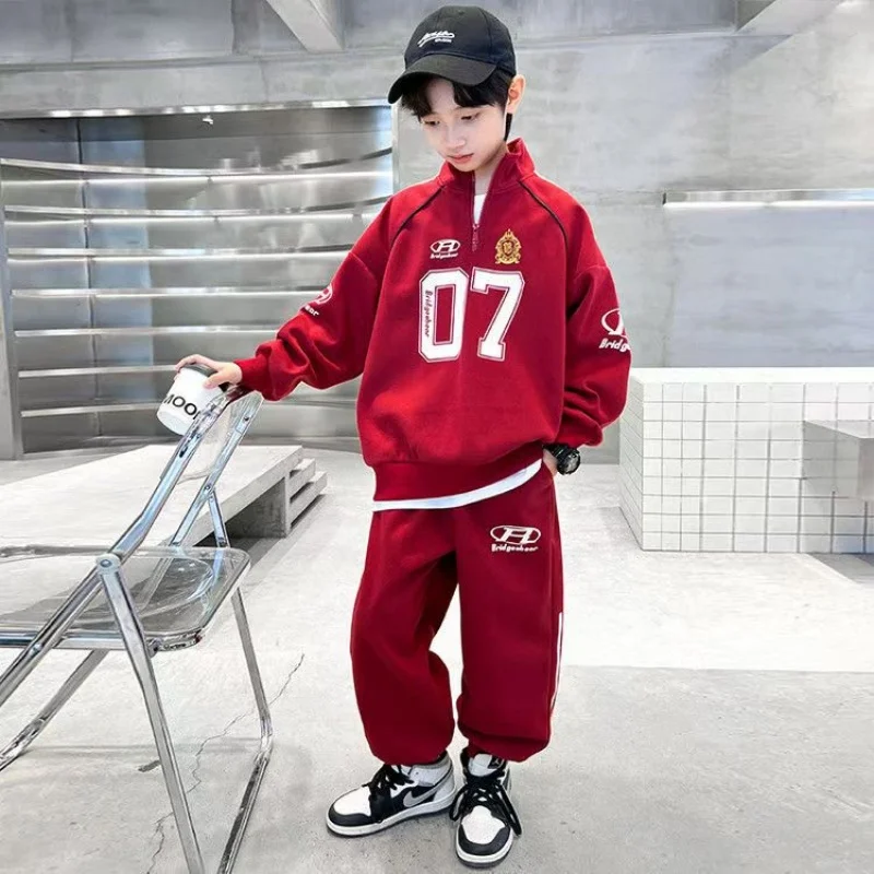 Boys' casual sports suit 2025 Spring and Autumn new children's long sleeved half zipper top+loose pants two-piece set
Boys' casual sports suit 2025 Spring and Autumn new children's long sleeved half zipper top+loose pants two-piece set