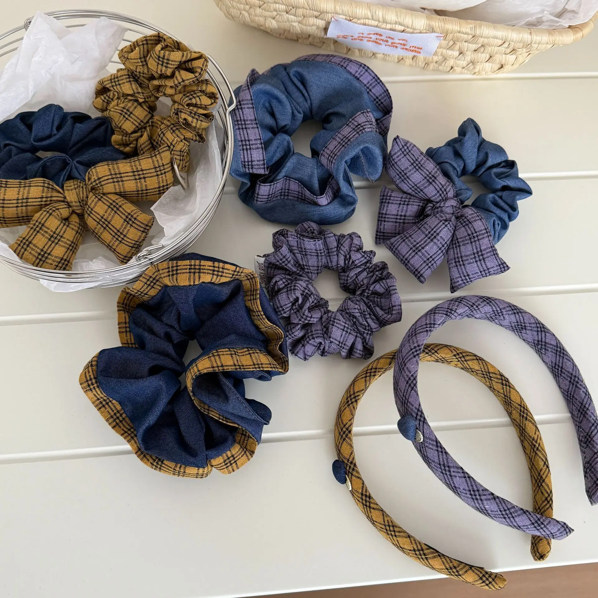 Scrunchie Patchwork Yellow Purple Plaid Bow Retro Premium Stylish Comfortable Fabric Hair Accessory for Women Office Daily
Scrunchie Patchwork Yellow Purple Plaid Bow Retro Premium Stylish Comfortable Fabric Hair Accessory for Women Office Daily