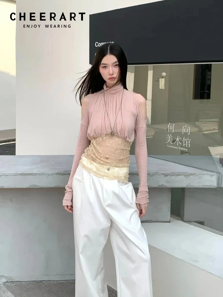 Женская блузка CHEERART с воротником-стойкой и открытыми плечами, розовая, с длинными рукавами, кружевными вставками, дизайнерская модная модель 2026 года, весна
Женская блузка CHEERART с воротником-стойкой и открытыми плечами, розовая, с длинными рукавами, кружевными вставками, дизайнерская модная модель 2026 года, весна