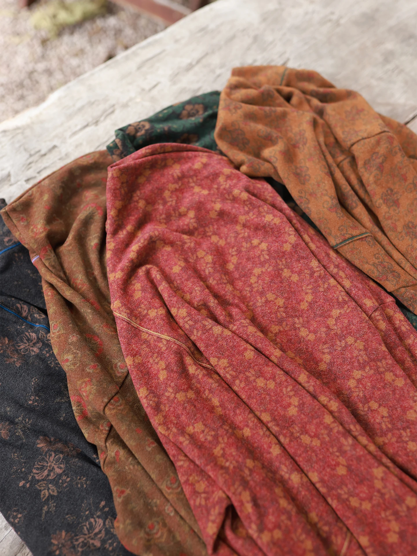 Turn Blue Оригинальный осенне-зимний свободный свитер Camere с высоким воротником, пуловер, теплая внутренняя одежда, женский вязаный свитер...
Turn Blue Оригинальный осенне-зимний свободный свитер Camere с высоким воротником, пуловер, теплая внутренняя одежда, женский вязаный свитер...