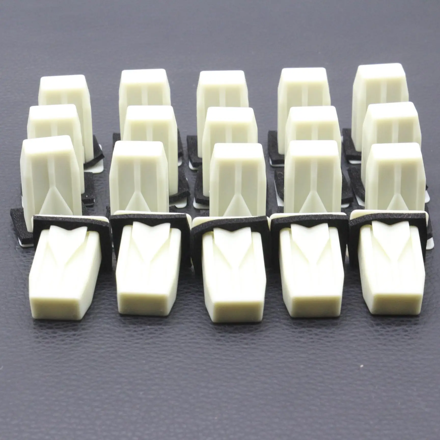 20 Pcs Rear Bumper Screw Grommet Retainer With Sealer For Cadillac SRX STS CTS XT5 Saab 9-7x Pontiac G6 GMC Terrain Buick Regal
20 Pcs Rear Bumper Screw Grommet Retainer With Sealer For Cadillac SRX STS CTS XT5 Saab 9-7x Pontiac G6 GMC Terrain Buick Regal