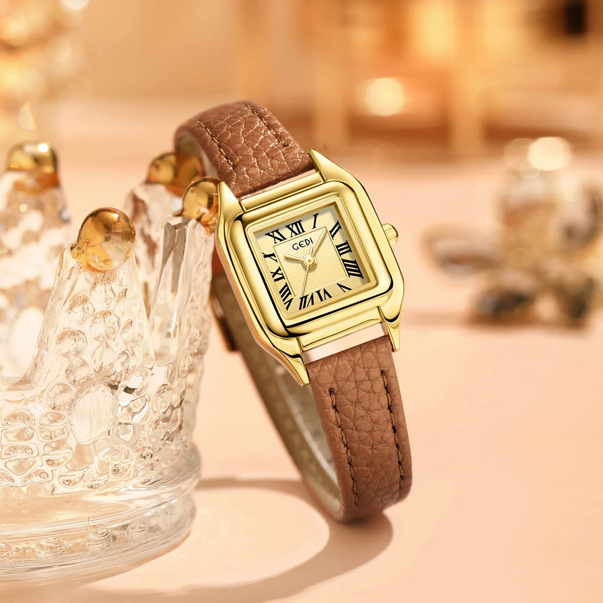Small and exquisite small square dial women's watch new light luxury retro belt watch ladies quartz watch
Small and exquisite small square dial women's watch new light luxury retro belt watch ladies quartz watch