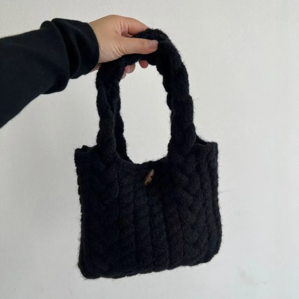 Casual Multicolor Twists Knitted Handbag Soft Cow Horn Button Weave Woolen Bag Cute Large Capacity Knitted Wrist Bag Commuting
Casual Multicolor Twists Knitted Handbag Soft Cow Horn Button Weave Woolen Bag Cute Large Capacity Knitted Wrist Bag Commuting