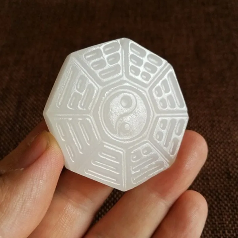 Classic Natural White Jade Ethnic Style Jade Brand, Retro Personalized Pendant
Classic Natural White Jade Ethnic Style Jade Brand, Retro Personalized Pendant