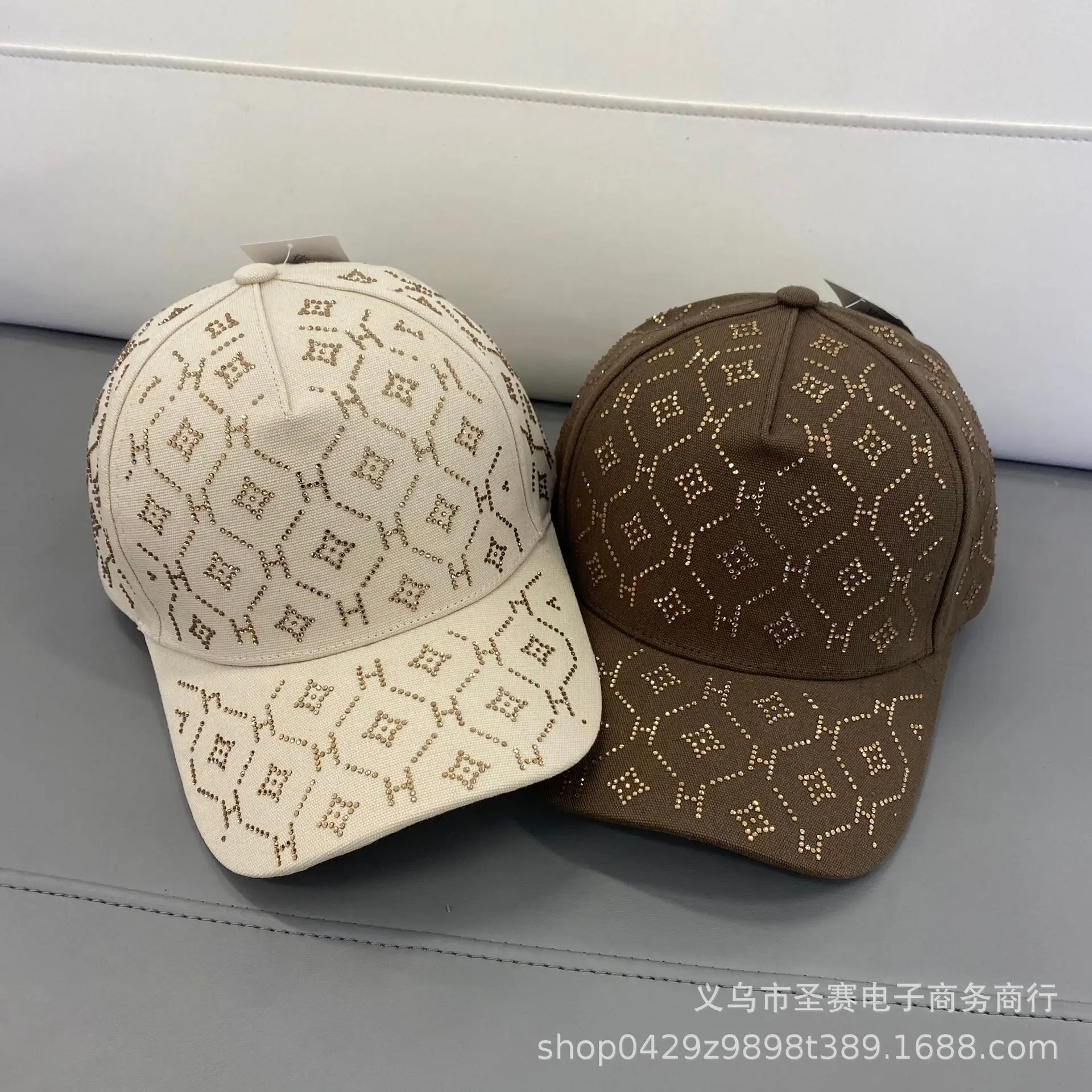 New 2025 Rhinestone Baseball Cap for Kids Versatile Fashionable Large Head Size Spring/Summer Travel Sun Protection Cap
New 2025 Rhinestone Baseball Cap for Kids Versatile Fashionable Large Head Size Spring/Summer Travel Sun Protection Cap