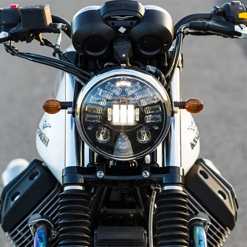 883 XL1200 5.75inch LED Dynamic Softail 7inch Motorcycle Headlights with Turn Signal 12V Flashing 30W Power for Cars
883 XL1200 5.75inch LED Dynamic Softail 7inch Motorcycle Headlights with Turn Signal 12V Flashing 30W Power for Cars