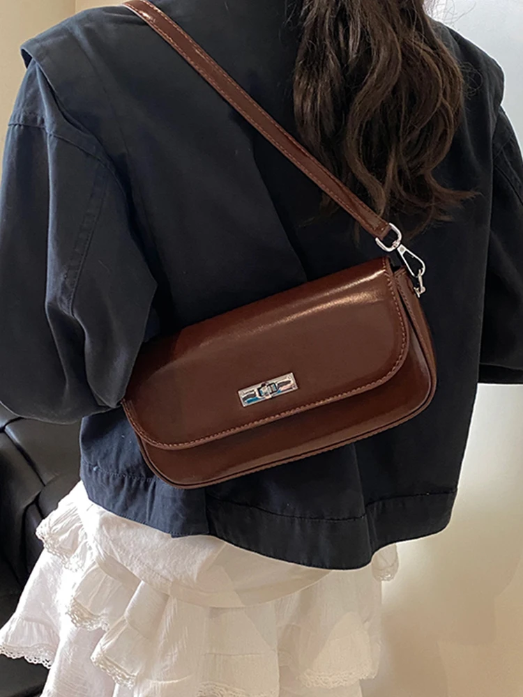 Chic Korean Fashion Small Square Bags for Women 2025 Spring PU Leather Flap Crossbody Bag Female Simple Casual Handbag
Chic Korean Fashion Small Square Bags for Women 2025 Spring PU Leather Flap Crossbody Bag Female Simple Casual Handbag