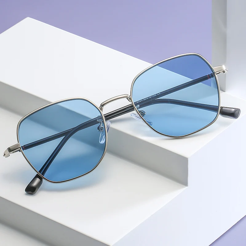 olygonal Metal Frame Sunglasses Trend Color Sunglasses Cross Border Street Modern Shopping Glasses Women
olygonal Metal Frame Sunglasses Trend Color Sunglasses Cross Border Street Modern Shopping Glasses Women