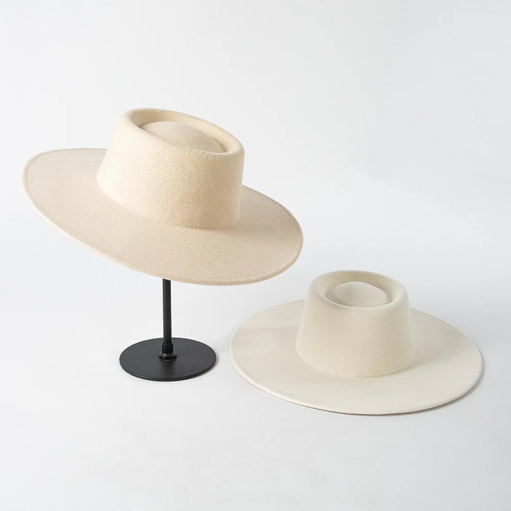 Новая осенне-зимняя модная повседневная шерстяная шляпа с круглым верхом и широкими полями, уличная шляпа для покупок, путешествий, фотографии, Интернет-шляпа знаменитостей, тренд
Новая осенне-зимняя модная повседневная шерстяная шляпа с круглым верхом и широкими полями, уличная шляпа для покупок, путешествий, фотографии, Интернет-шляпа знаменитостей, тренд