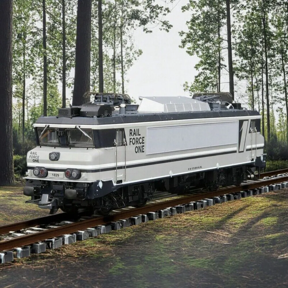ROCO HO 1/87 Scale E1829 Electric Locomotive Model 70164 Digital Sound Effects Black White and Gray Paint Scheme A Boys Toy Gift
ROCO HO 1/87 Scale E1829 Electric Locomotive Model 70164 Digital Sound Effects Black White and Gray Paint Scheme A Boys Toy Gift