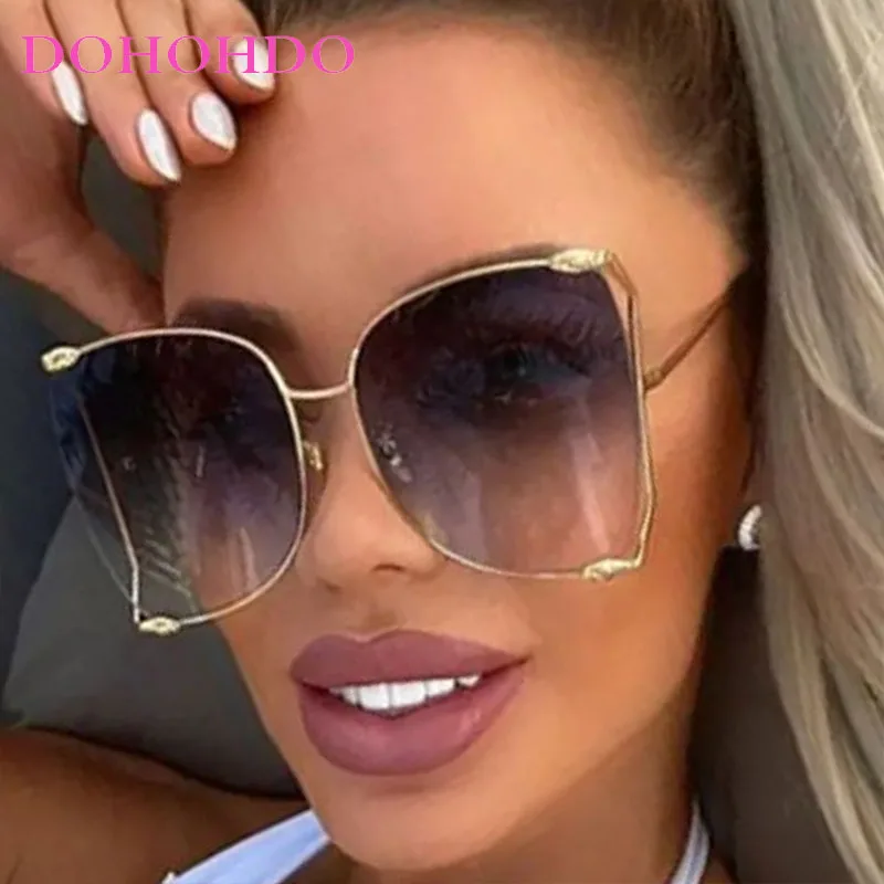 Fashion Designer Oversize Butterfly Women Sunglasses Metal Luxury Hollow Frame Men Sunglass Outdoor Travel Shades Female UV400
Fashion Designer Oversize Butterfly Women Sunglasses Metal Luxury Hollow Frame Men Sunglass Outdoor Travel Shades Female UV400