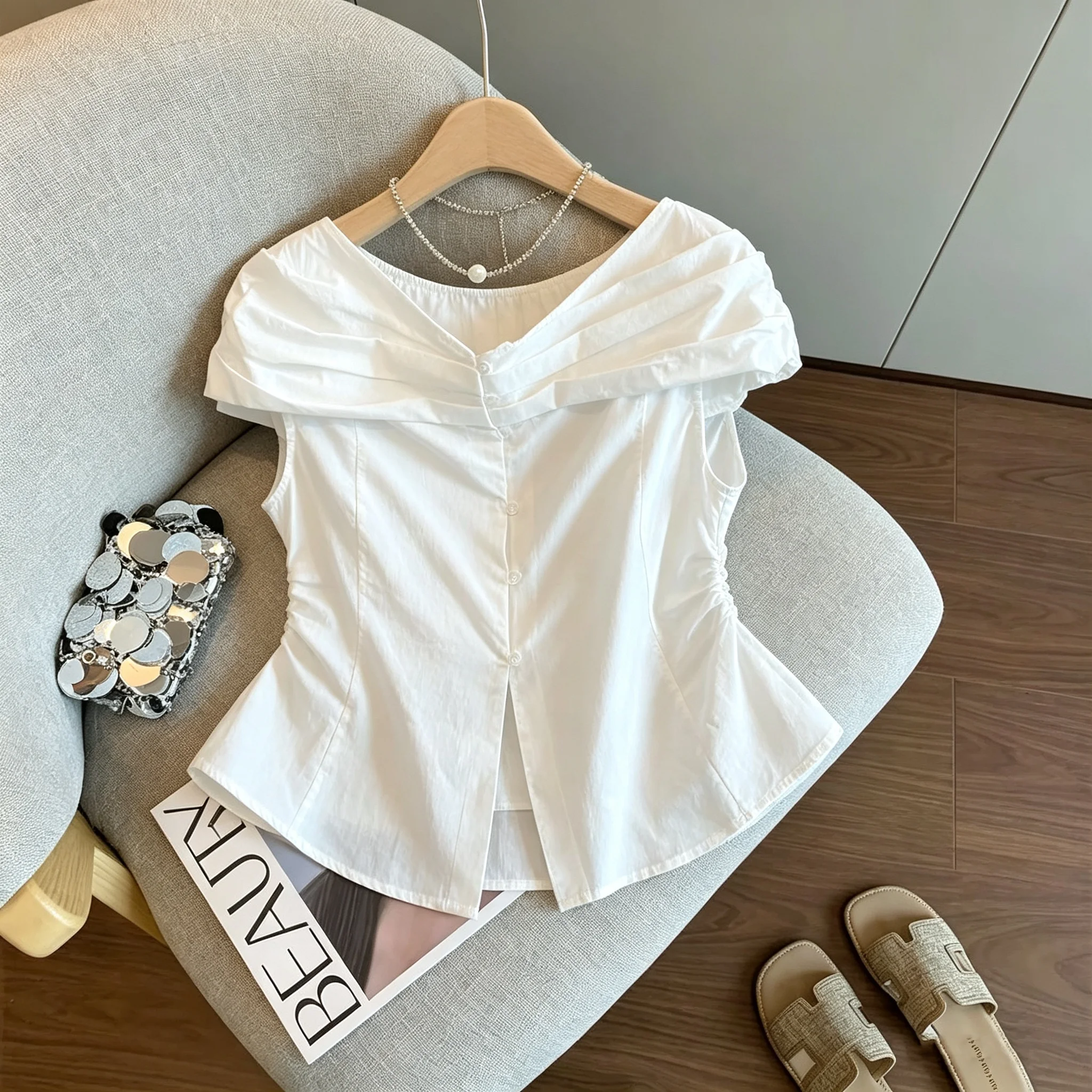 Casual Style Slim Fit White Shirt Men Women Summer Elegant Pleated Design Open Split Hemline Short Sleeve One-Shoulder Top
Casual Style Slim Fit White Shirt Men Women Summer Elegant Pleated Design Open Split Hemline Short Sleeve One-Shoulder Top