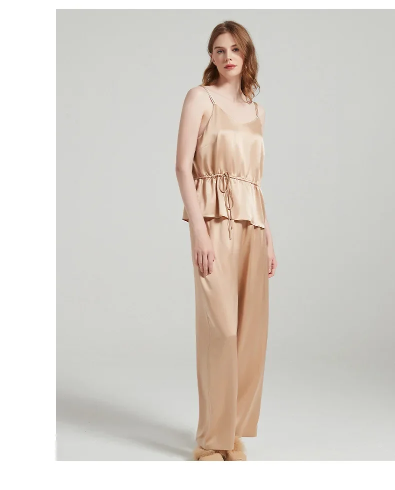 Mulberry Silk 3 Piece Pajamas Set Real Silk Camisole Shorts and Trousers 3 in 1 Sleepwear Tank & Shorts Pants Nightwear Sets
Mulberry Silk 3 Piece Pajamas Set Real Silk Camisole Shorts and Trousers 3 in 1 Sleepwear Tank & Shorts Pants Nightwear Sets