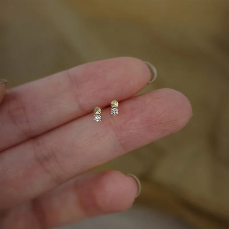 S925 Silver Plated K-Gold Small Cut Zircon Stud Earrings for Women Earhole Ear and Student Jewelry
S925 Silver Plated K-Gold Small Cut Zircon Stud Earrings for Women Earhole Ear and Student Jewelry