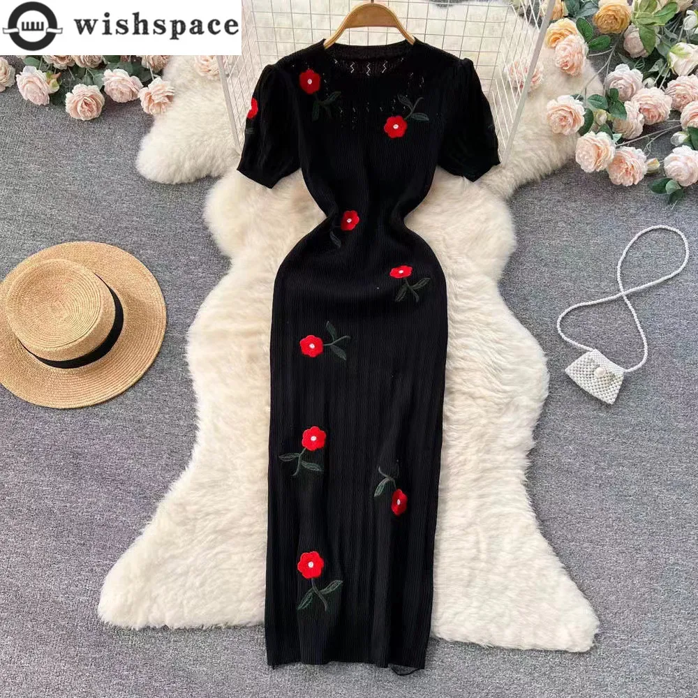 Embroidered Rose Knit Dress with Spring and Summer Temperament High-end Feeling Waist Cinching and Slimming Skirt for Women
Embroidered Rose Knit Dress with Spring and Summer Temperament High-end Feeling Waist Cinching and Slimming Skirt for Women