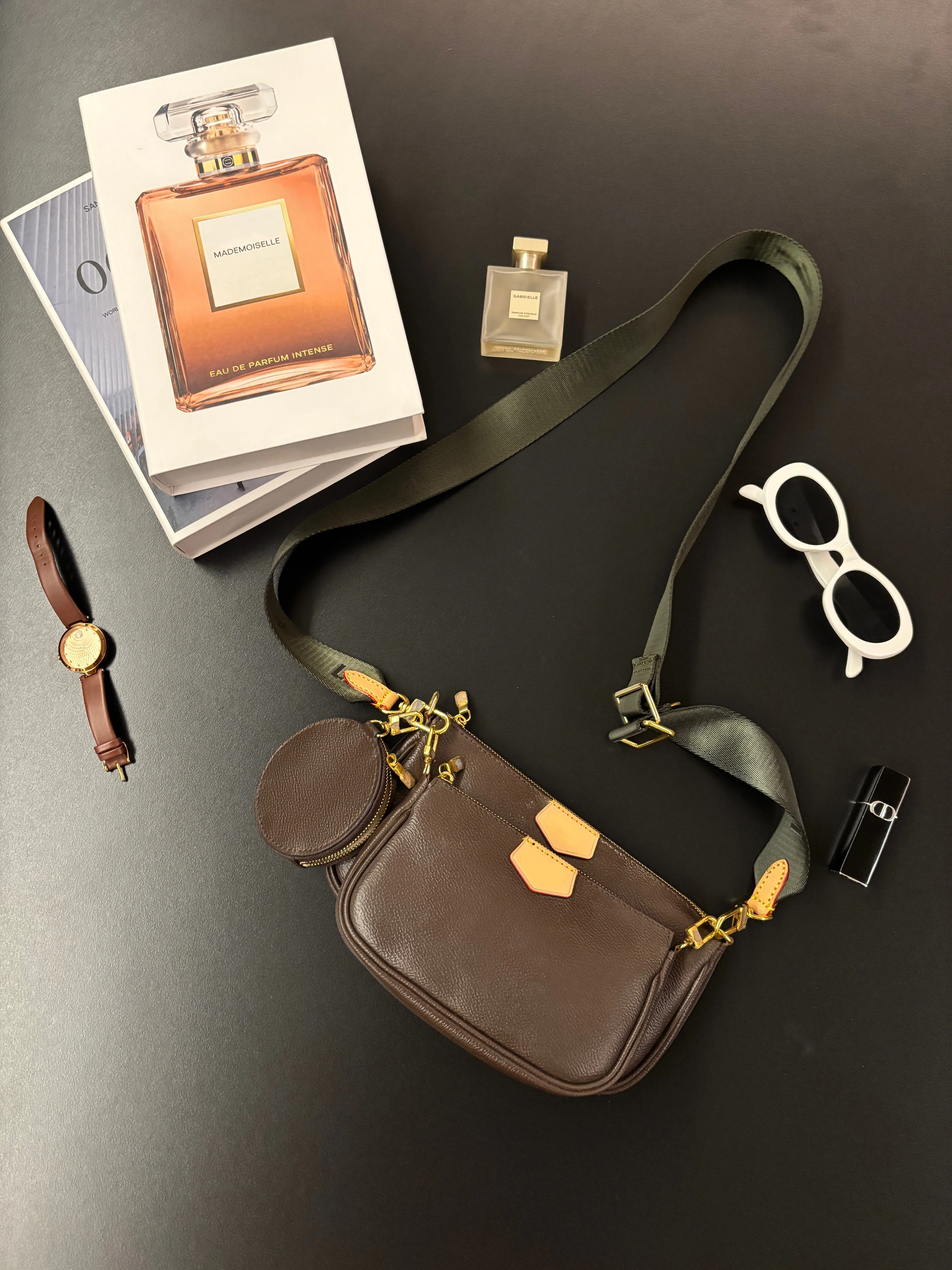 2026, новая трендовая дизайнерская сумка через плечо, женская многофункциональная съемная сумка с нулевым кошельком, классическая винтажная холщовая сумка на плечо с ремешком
2026, новая трендовая дизайнерская сумка через плечо, женская многофункциональная съемная сумка с нулевым кошельком, классическая винтажная холщовая сумка на плечо с ремешком