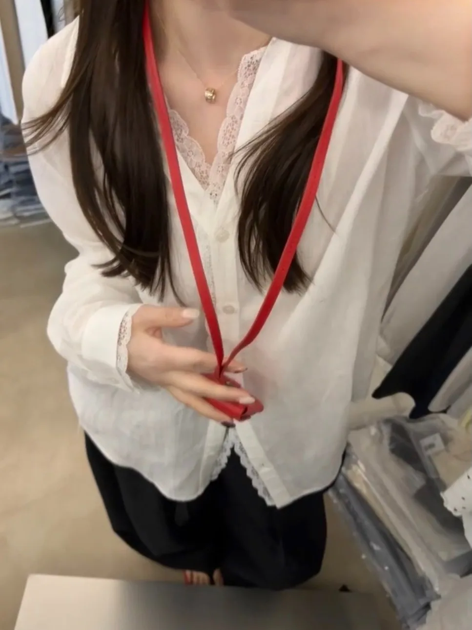 Женская свободная рубашка из хлопка и льна, новинка весна-лето, с V-образным вырезом, кружевной отделкой и длинными рукавами, в корейском стиле, для создания непринужденного образа
Женская свободная рубашка из хлопка и льна, новинка весна-лето, с V-образным вырезом, кружевной отделкой и длинными рукавами, в корейском стиле, для создания непринужденного образа