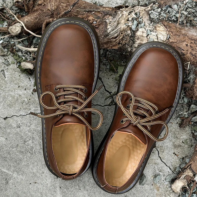 Men Thick Soled Derby Shoes Personalized Height Increasing Anti Slip Retro Autumn Wide Footed Neutral Casual Fashion Shoes
Men Thick Soled Derby Shoes Personalized Height Increasing Anti Slip Retro Autumn Wide Footed Neutral Casual Fashion Shoes