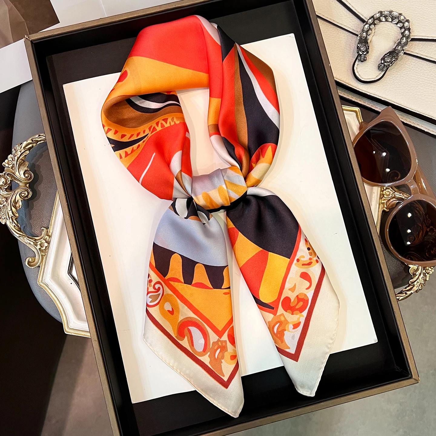 Women's Scarf Hijab Bandana Handkerchief Silk Scarves Woman Headscarf Square Printed Soft Lightweight Turban Neckerchief Wrap
Women's Scarf Hijab Bandana Handkerchief Silk Scarves Woman Headscarf Square Printed Soft Lightweight Turban Neckerchief Wrap