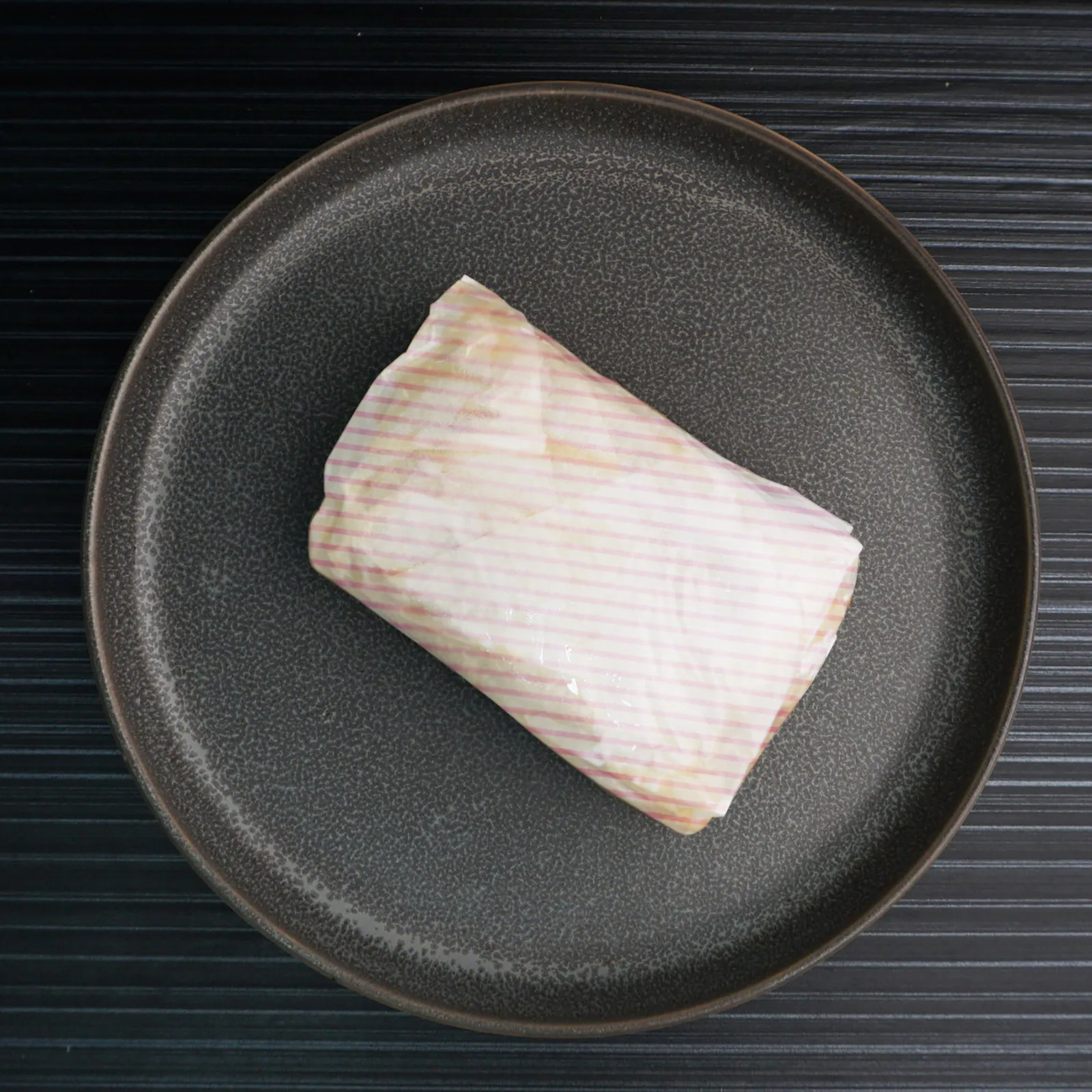 100Pcs Anti-Oil Wax Paper Candy Wrappers Portable Party Supplies Nougat Wrapping Papers Packaging Paper Nougat Wrapping Papers 
100Pcs Anti-Oil Wax Paper Candy Wrappers Portable Party Supplies Nougat Wrapping Papers Packaging Paper Nougat Wrapping Papers