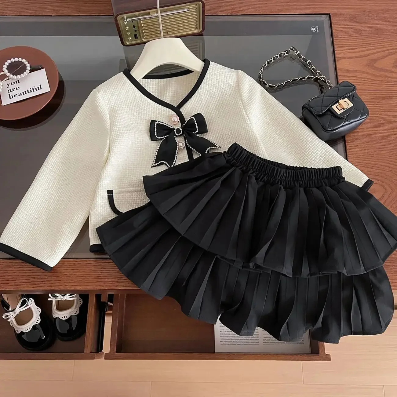 Fashion Kids Girls Princess 2pcs Clothes Set Spring Autumn Children Coat Outwear+Skirts Vintage Girls Outfits Suit 2 3 4 5 6 7Y
Fashion Kids Girls Princess 2pcs Clothes Set Spring Autumn Children Coat Outwear+Skirts Vintage Girls Outfits Suit 2 3 4 5 6 7Y
