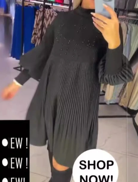 Women's Fashion High end Lantern Sleeve Black Dress Autumn/Winter 2025 New Half High Collar Lantern Sleeve Medium Long Dress
Women's Fashion High end Lantern Sleeve Black Dress Autumn/Winter 2025 New Half High Collar Lantern Sleeve Medium Long Dress