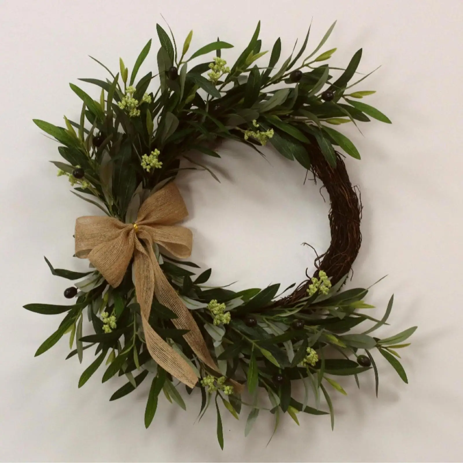 Artificial Olive Wreath Greenery Wreath Handmade Multipurpose Lifelike Artificial Hanging Garland for Wedding Front Door Wall 
Artificial Olive Wreath Greenery Wreath Handmade Multipurpose Lifelike Artificial Hanging Garland for Wedding Front Door Wall