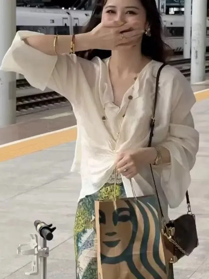 New Chinese Style Women's Sun Protection Shirt Thin Casual Loose Versatile Summer Design Sensation Loose Fit Top
New Chinese Style Women's Sun Protection Shirt Thin Casual Loose Versatile Summer Design Sensation Loose Fit Top