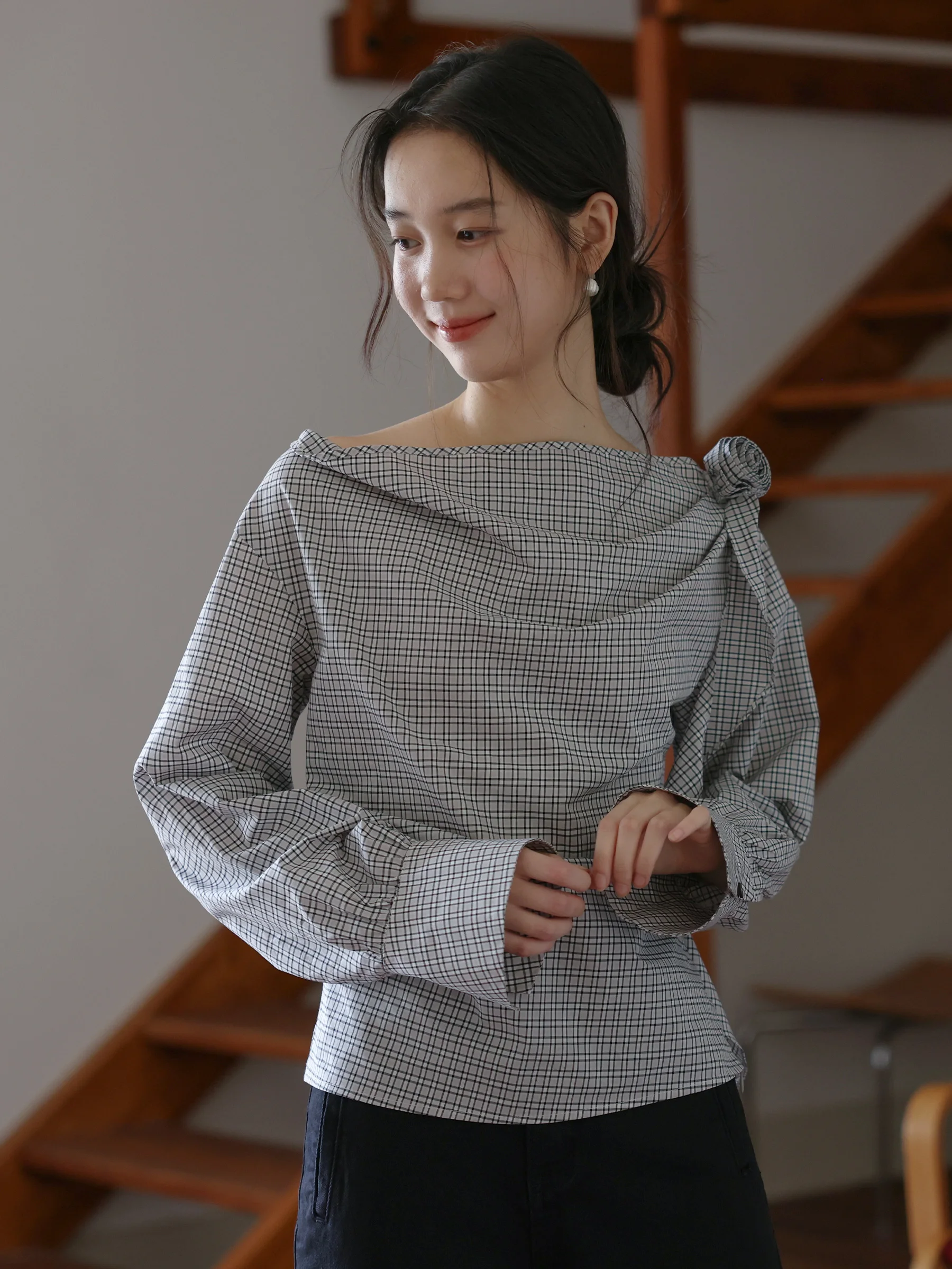 MUNNS Retro Plaid Long Sleeve Shirt Waist Cinched Shoulder Drape Design Spring High End Feel Junior Fit Breathable Cotton Lad...
MUNNS Retro Plaid Long Sleeve Shirt Waist Cinched Shoulder Drape Design Spring High End Feel Junior Fit Breathable Cotton Lad...